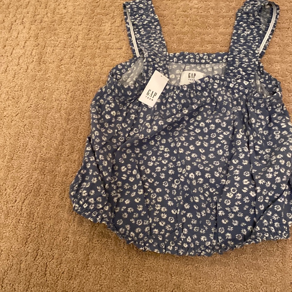NEW-GAP blue and white flower blouse